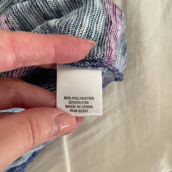 Mason + Mackenzie multicolored cropped hi-low buttons-on-the-back sweater size L - Picture 10 of 12